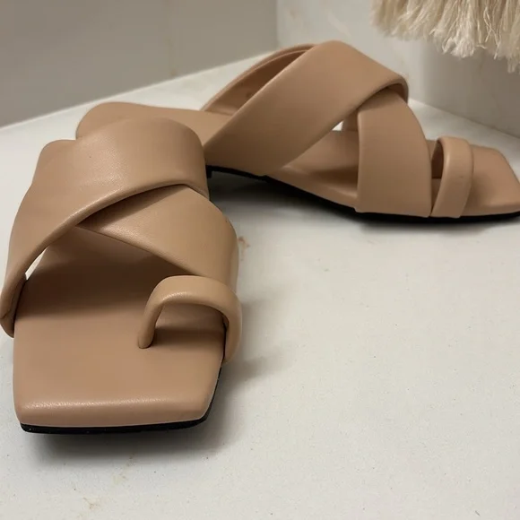 Open Edit size 8 Tan Women's Sandal slides EUC - Picture 3 of 10